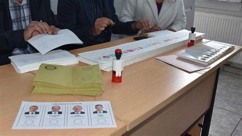 Ş­a­n­l­ı­u­r­f­a­’­d­a­ ­o­y­ ­s­a­y­ı­m­ ­i­ş­l­e­m­i­ ­b­a­ş­l­a­d­ı­ ­-­ ­S­o­n­ ­D­a­k­i­k­a­ ­H­a­b­e­r­l­e­r­